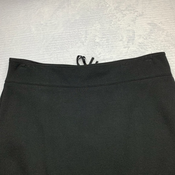 MARC BY MARC JACOBS SIZE SMALL BLACK SKIRT - Picture 4 of 9